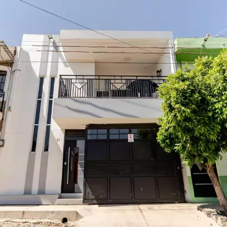 Cozy 2-bedroom apartment in charming Tequila with WiFi, AC