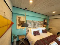 Ocean View Hot Tub Suites Hotels in Cardenal Caro