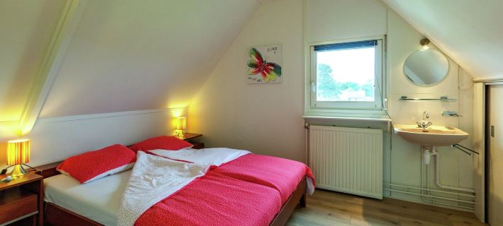 Peaceful Holiday Home Hotels in Anjum