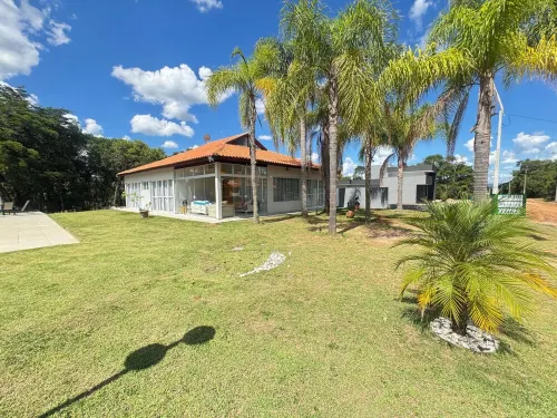 Cozy Country House with Barbecue/Pool/Hot Tub/Waterfall and Wet Deck.