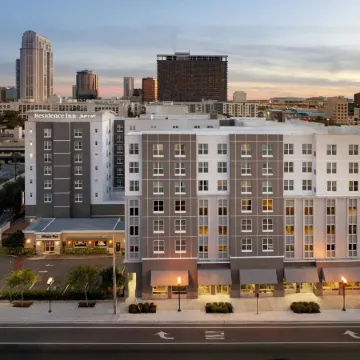 Residence Inn Orlando Downtown Отели рядом с достопримечательностью «Парк Лейк Эола»
