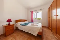 L 02 - Bedroom 2 Western Mos Guesthouse - 3 ดาว