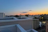 Rooftop Deck & Game Lounge in North Philly East! - Country Houses
