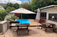 Hermanus Backpackers & Budget Accommodation - شاطئ