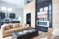 Modern, Spacious Loft in Douglas with Free Parking!