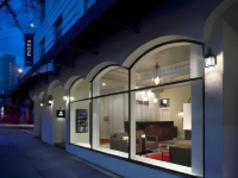 Moda Hotel Hotels near Granville Island