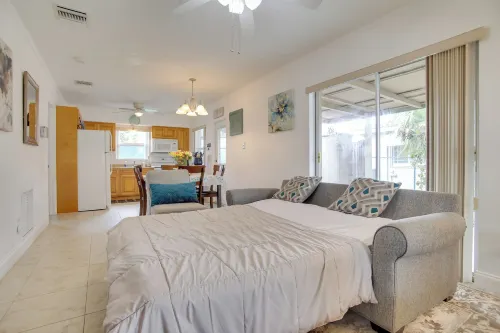 Dania Beach Home w/ Grill: 2 Mi to Boardwalk!