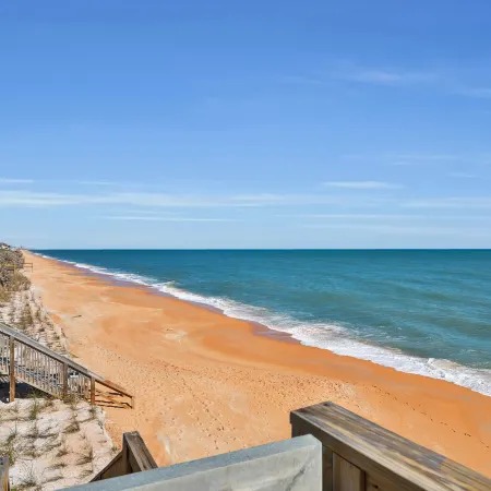 Immaculate, Modern Stay Steps to Beach With Amazing Ocean Views