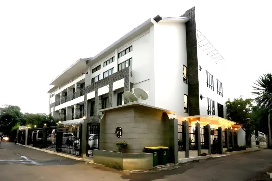 西馬杜邦TB最城市旅館