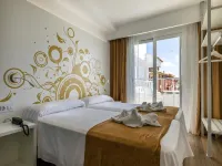 Welikehotel Triton Beach - Pools