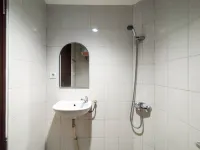 Spacious and Cozy 2BR Apartment Mekarwangi Square Cibaduyut By Travelio