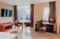 Hotel Melba - parking