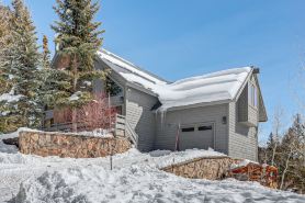Game Room + Views: Cabin Near Purgatory Resort!