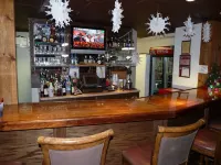 RiverBank Lodge - bars