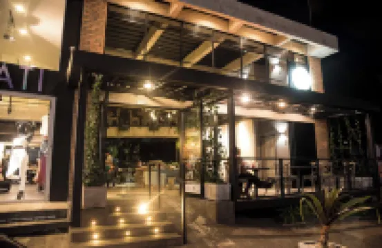 คาร์ริกี อันเดอร์กราวด์ โรงแรมใน