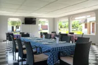 利基佐別墅和度假村卡納邁 - 早餐