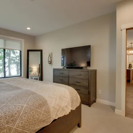 Pet Friendly Lakefront Home Dock, Kayaks and More!