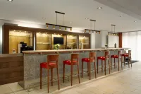 Ramada by Wyndham Duesseldorf Ratingen - bar
