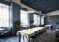 Graduate by Hilton Berkeley - breakfast