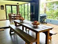 Auwas Island Holiday Home Hotels in Burnt Pine