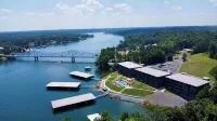 Smith Lake Condo with Pool 3bd/2bath