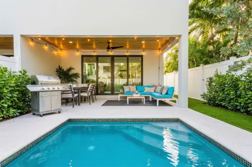 Luxury Paradise Walk to Las Olas -5 Mins to Beach - Homestays