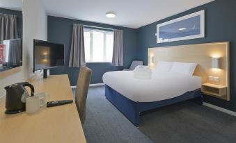 Travelodge Pembroke Dock - Housity