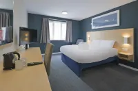 Travelodge Pembroke Dock Hotel a 