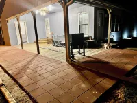 Charming 3-bedroom house in delightful Wolfe City with AC, WiFi
