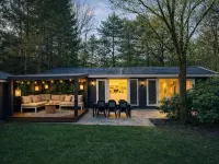 On the Veluwe in the woods, Boho style, kids & dog welcome, large fenced garden Ξενοδοχεία στην πόλη Epe