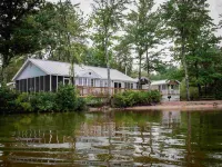 Sun Retreats Westward Shores Hotels in Ossipee