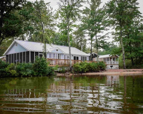 Sun Retreats Westward Shores Hotels in Ossipee