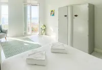 Seaview Apt Turner Contemporary, Margate By ADLIV - Condos