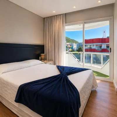 Holiday Ingleses Hotels near Praia Brava
