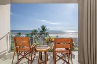 Clarita’s Beach Bar & Resort - Scenic