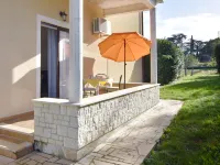 Ground-floor retreat surrounded by nature Ξενοδοχεία στην πόλη Basanija