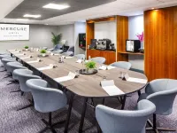 Mercure Birmingham West Hotel - piscina