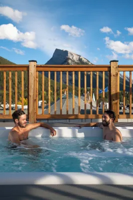 Basecamp Suites Banff - 4-Star