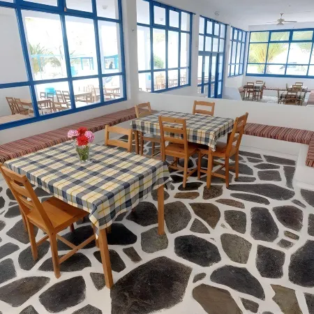 Lagada Beach Hotel
