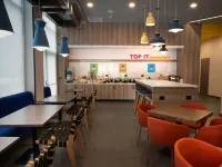 Tru by Hilton Mexico City Airport Hotels near TAPO