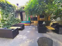 カルヴィ ホステル & スイーツ