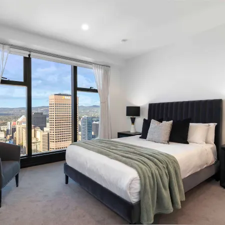 Luminesque Skyhome, Stunning Views, 2 Carparks