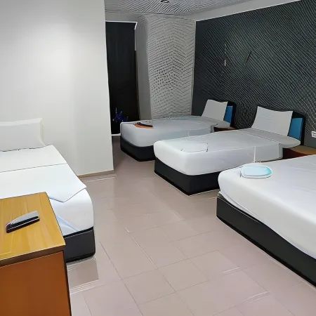 Lee Hotel Отели в г. Юнг-Пенг