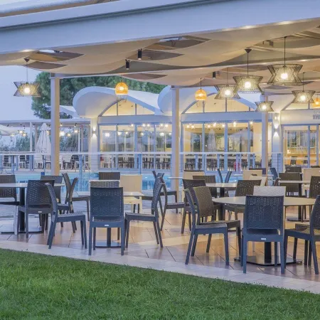 Golden Coast Hotel & Bungalows - All Inclusive
