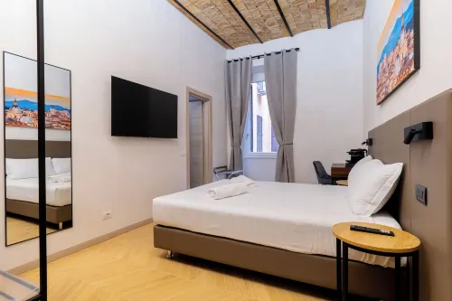 Urban Vatican Rooms 2