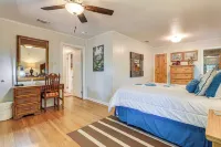 Walk to Shops & Eats! Family Escape in Columbus - WiFi