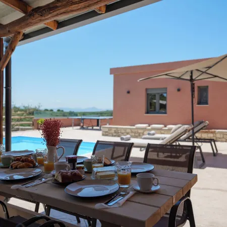 Stavlos Villa