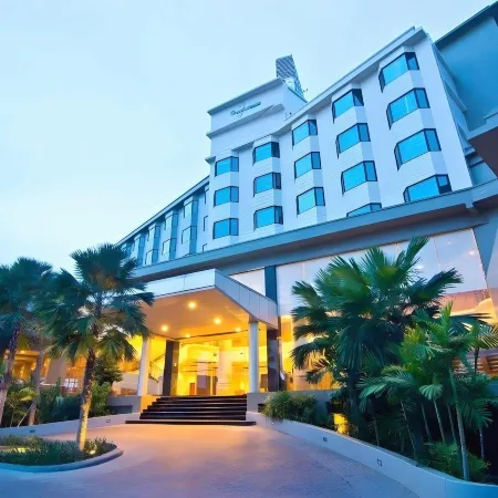 The Grand Riverside Hotel