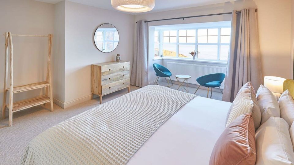 Host & Stay - 'Salty' Seaview
