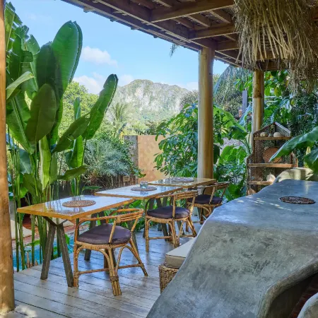 Happiness Boutique Resort El Nido Отели рядом с достопримечательностью «Пляж Маримегмег»